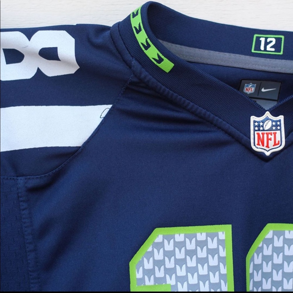 Seahawks jersey!!